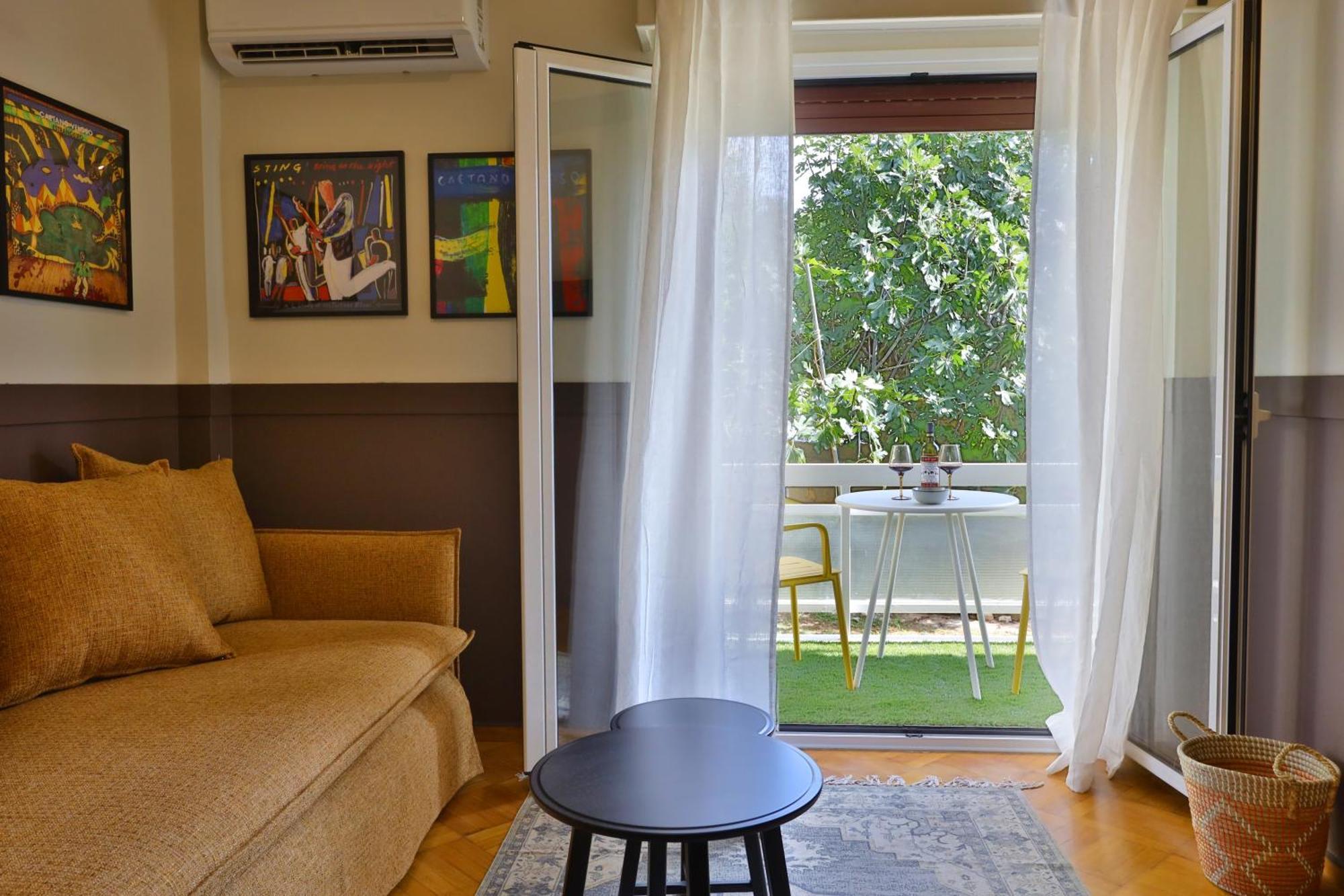 Apartment Cosy In Glyfada Athens